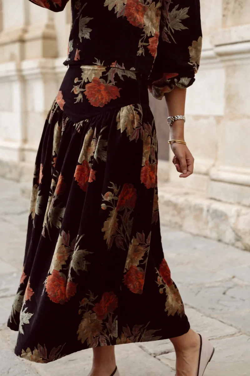 FALDA TERCIOPELO ESTAMPADA NEGRA - Imagen 3