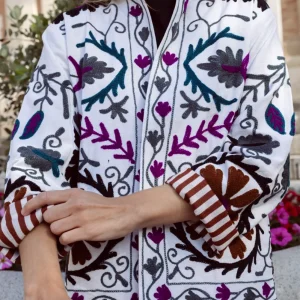 CHAQUETA BORDADA NEGRA Y MARRÓN