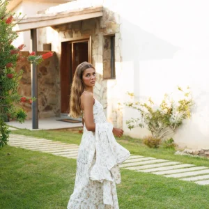 CAMISÓN FLORES DORADO Y BLANCO