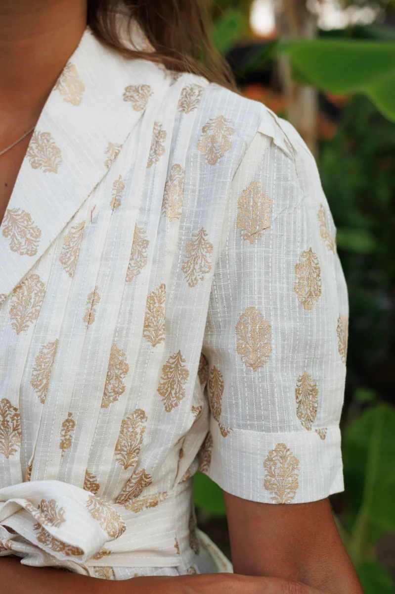BATA RAYAS DORADO Y BLANCO - Imagen 4