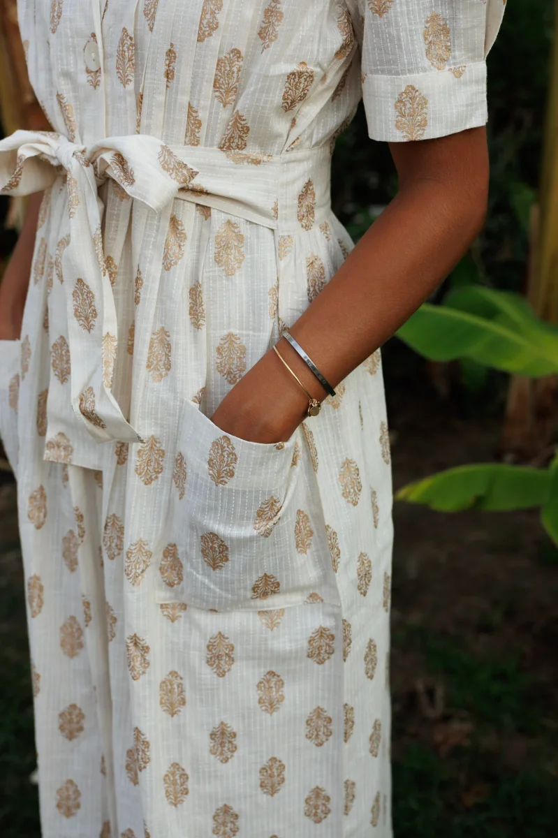 BATA RAYAS DORADO Y BLANCO - Imagen 3