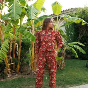 PANTALÓN BURDEOS FLORES
