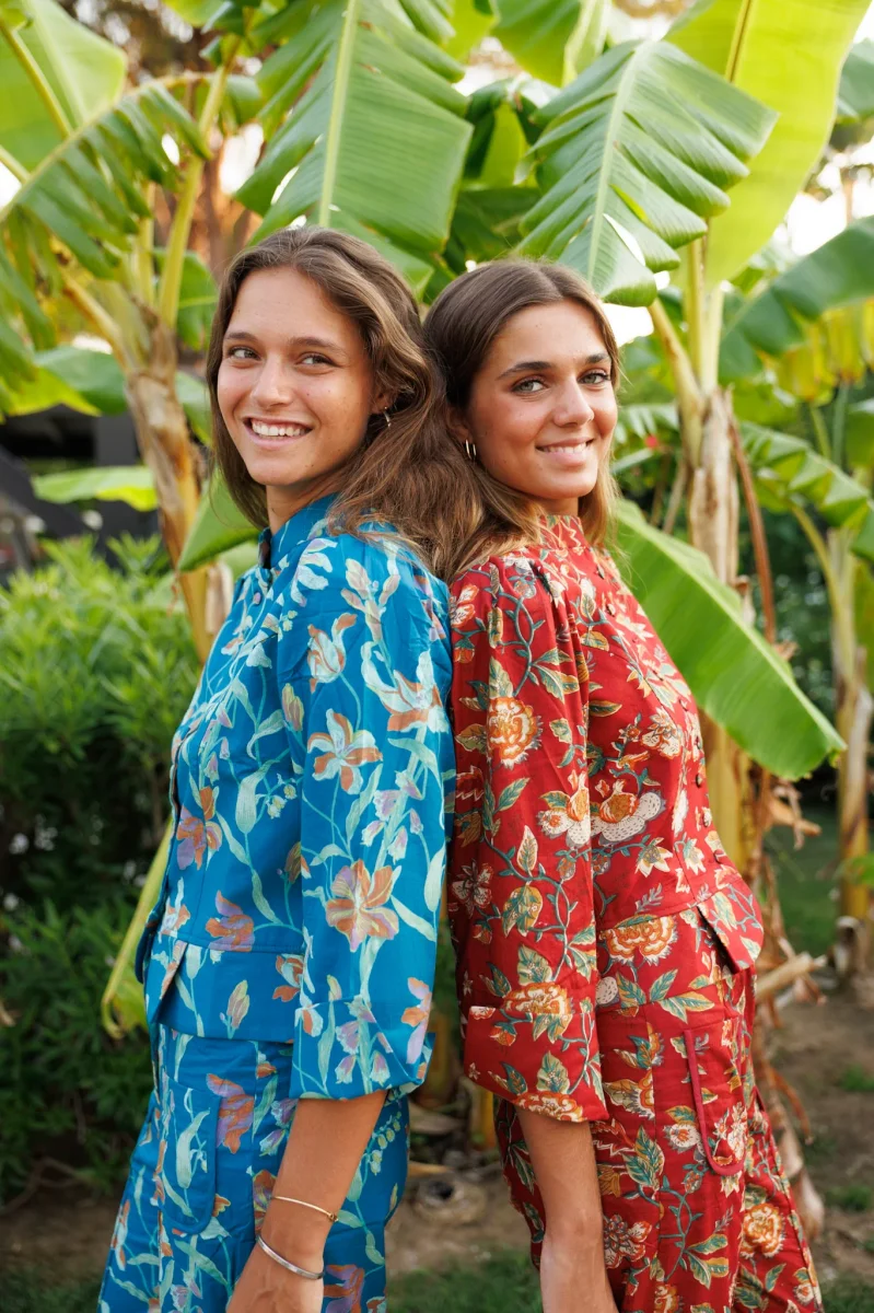 CHAQUETA BURDEOS FLORES - Imagen 6