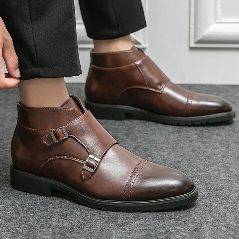 Botas de piel con cierre de hebilla - Imagen 6