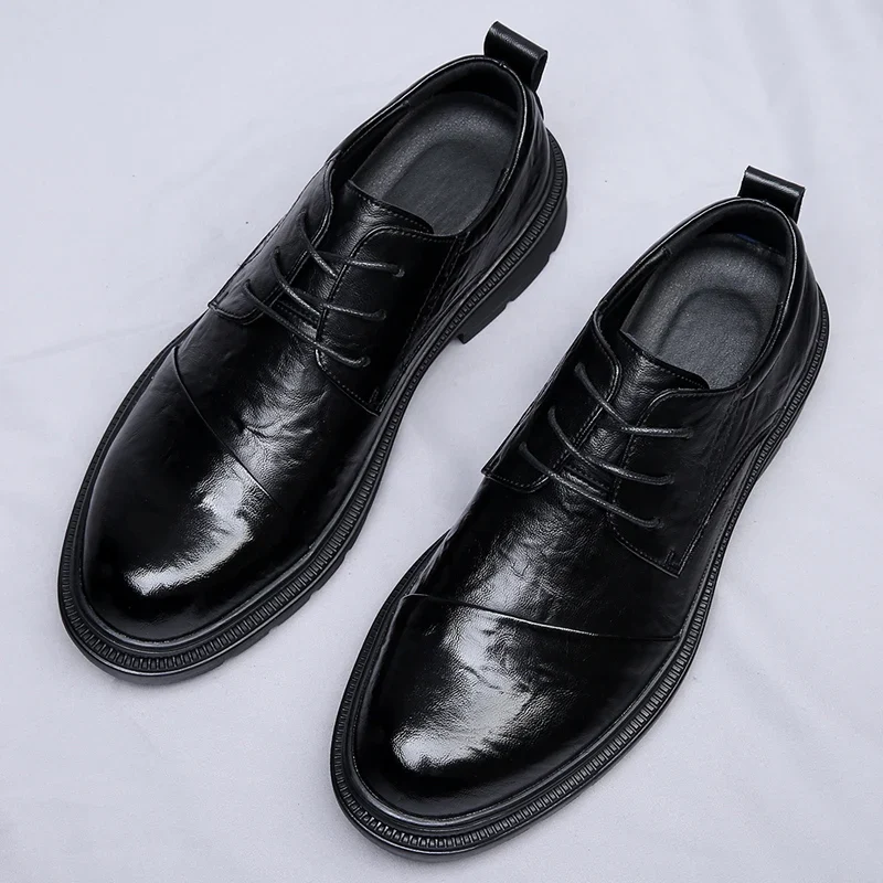 Zapatos de piel de elegante estilo británico - Imagen 3