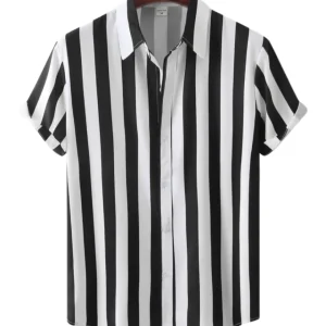 Camisa de verano a rayas y transpirable