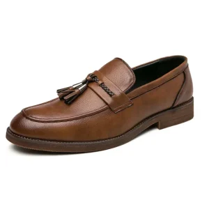 Mocasines de piel con borlas