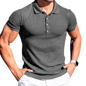 Elegante camiseta polo a rayas
