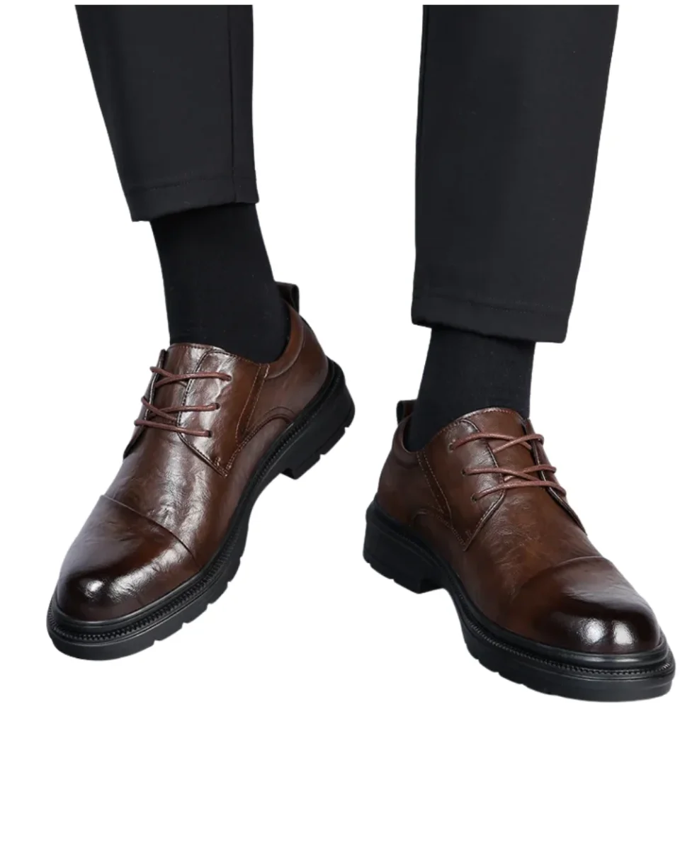 Zapatos de piel de elegante estilo británico - Imagen 2