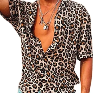 Camisa con estampado de leopardo