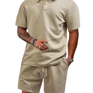 Elegante conjunto de polo para verano