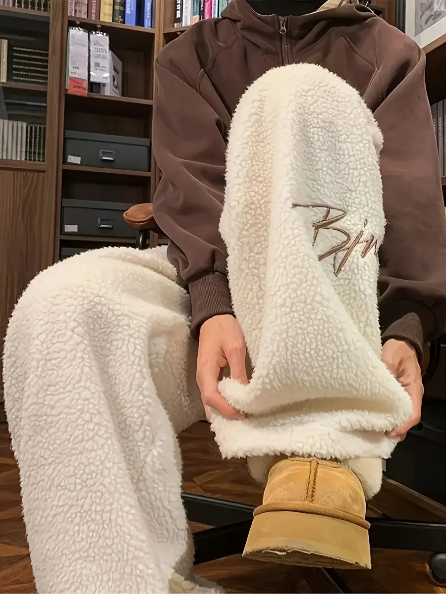 Pantalon large doux en tissu pelucheux avec broderie - Imagen 8