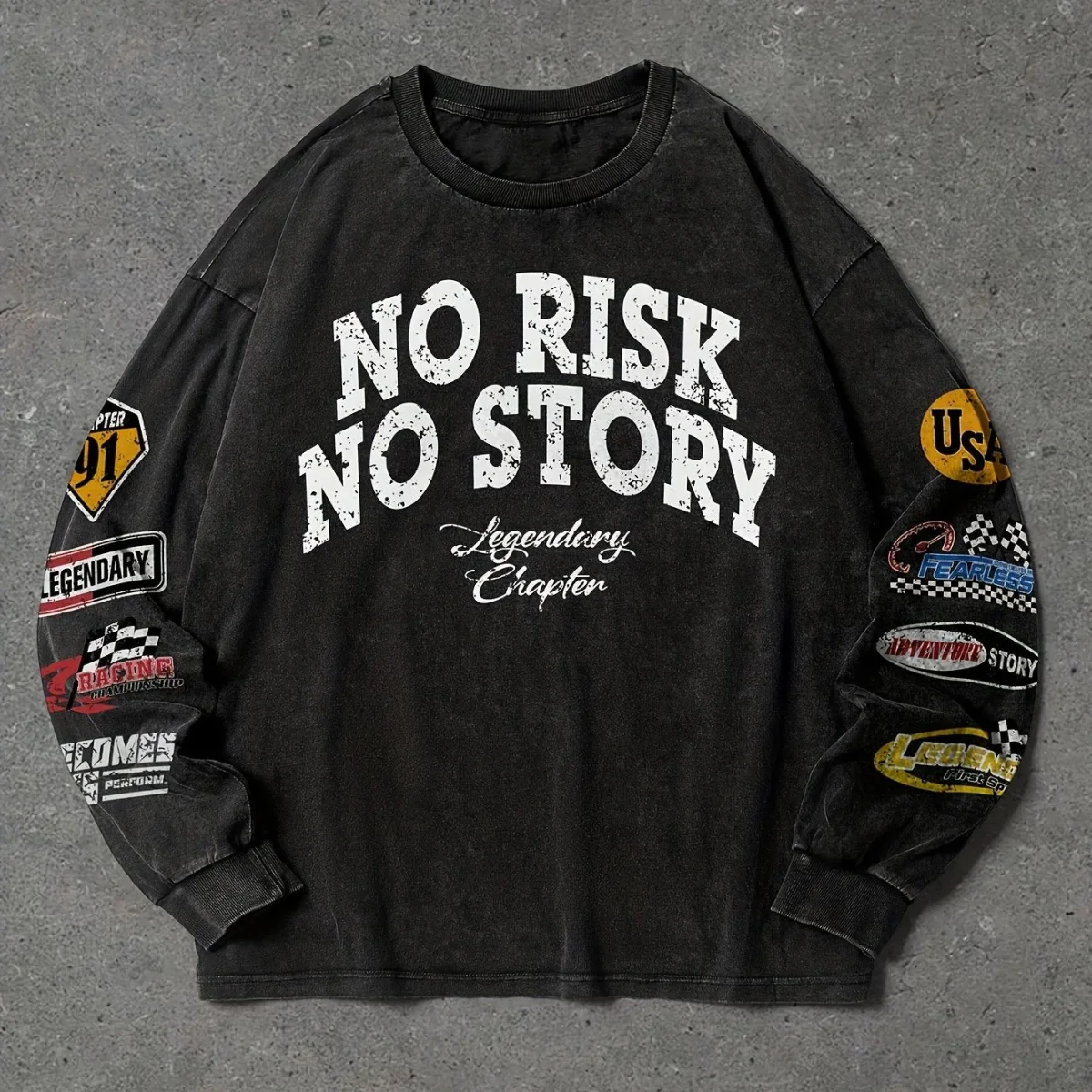 Sweat-shirt Homme ample noir délavé imprimé texte et écussons style racing - Imagen 7