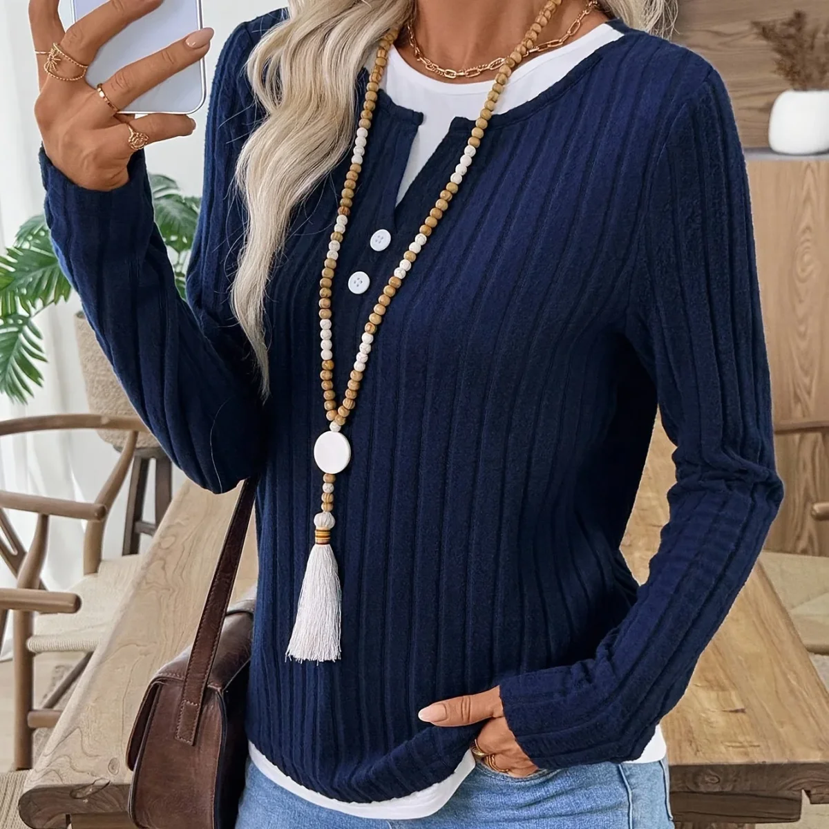Pull côtelé femme col en V superposé marine avec boutons - Imagen 7