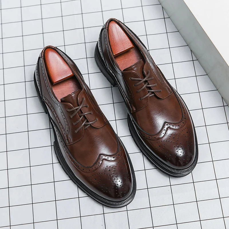 Zapatos de vestir elegantes de piel con adornos tipo brogue - Imagen 4
