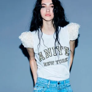 "Tull" camiseta (disponible en blanco y negro) Aniye BY