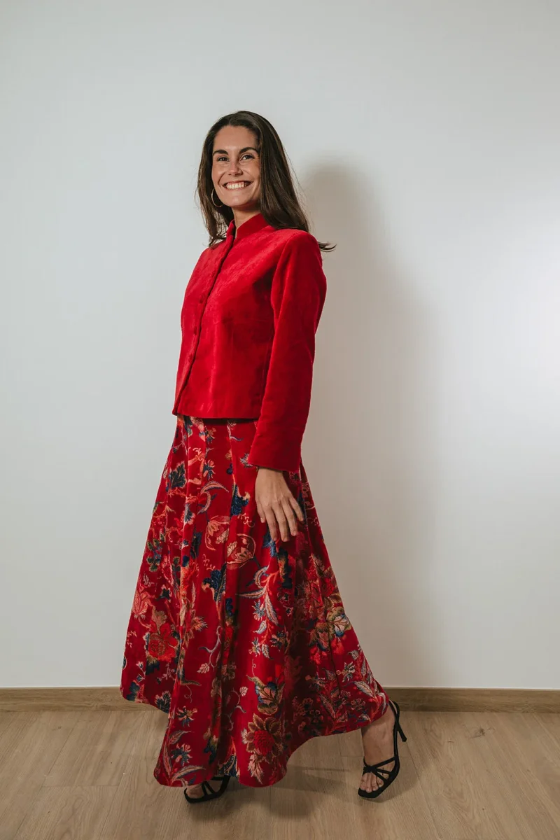 FALDA TERCIOPELO ROJA LOROS - Imagen 2