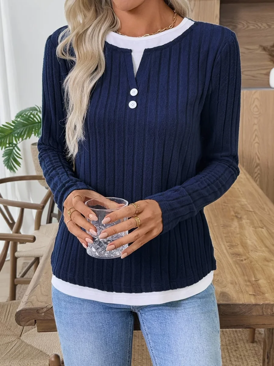Pull côtelé femme col en V superposé marine avec boutons - Imagen 2