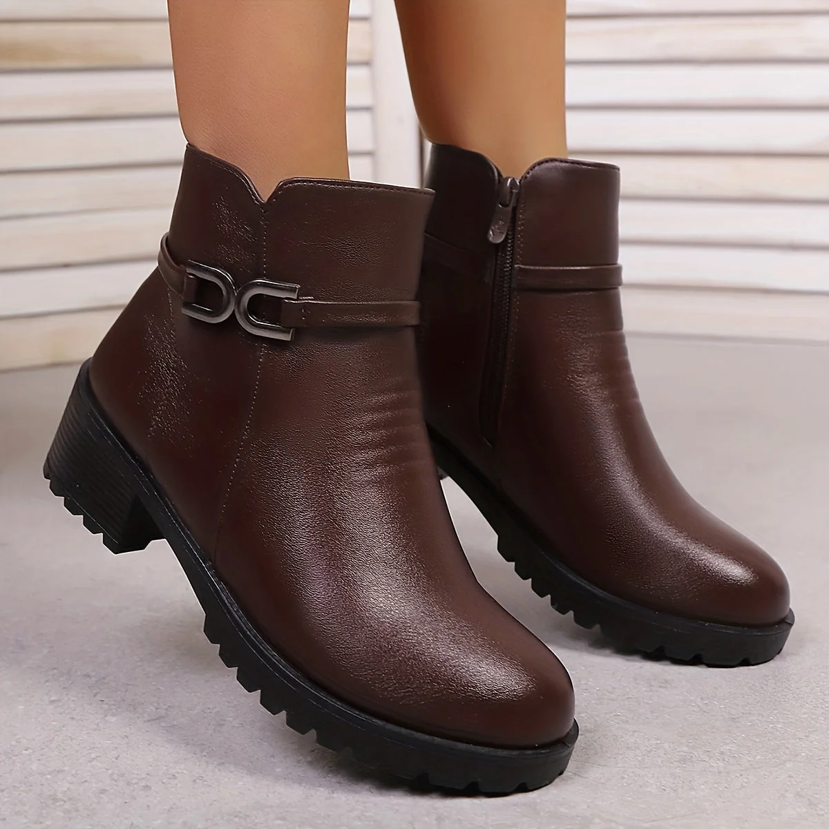 Bottines Femme à Boucle Métallique et Fermeture Éclair Latérale Semelle Crantée - Imagen 2