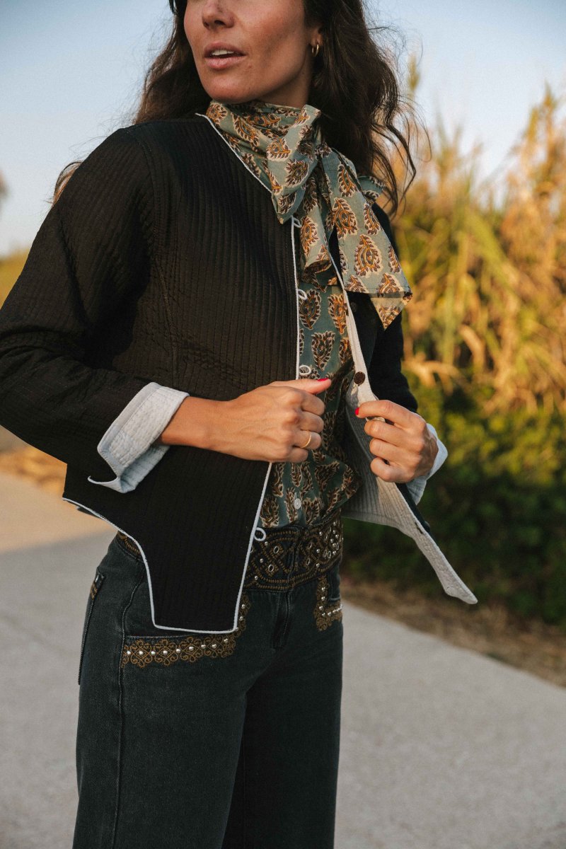 CHAQUETA SEDA NEGRA - Imagen 3