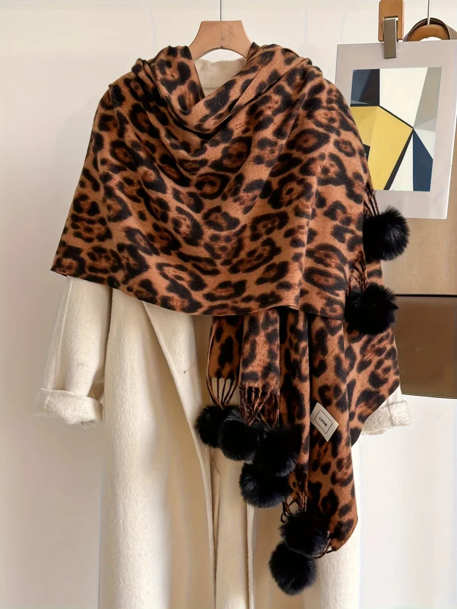 Écharpe large motif animalier avec pompons pour femme - Imagen 8
