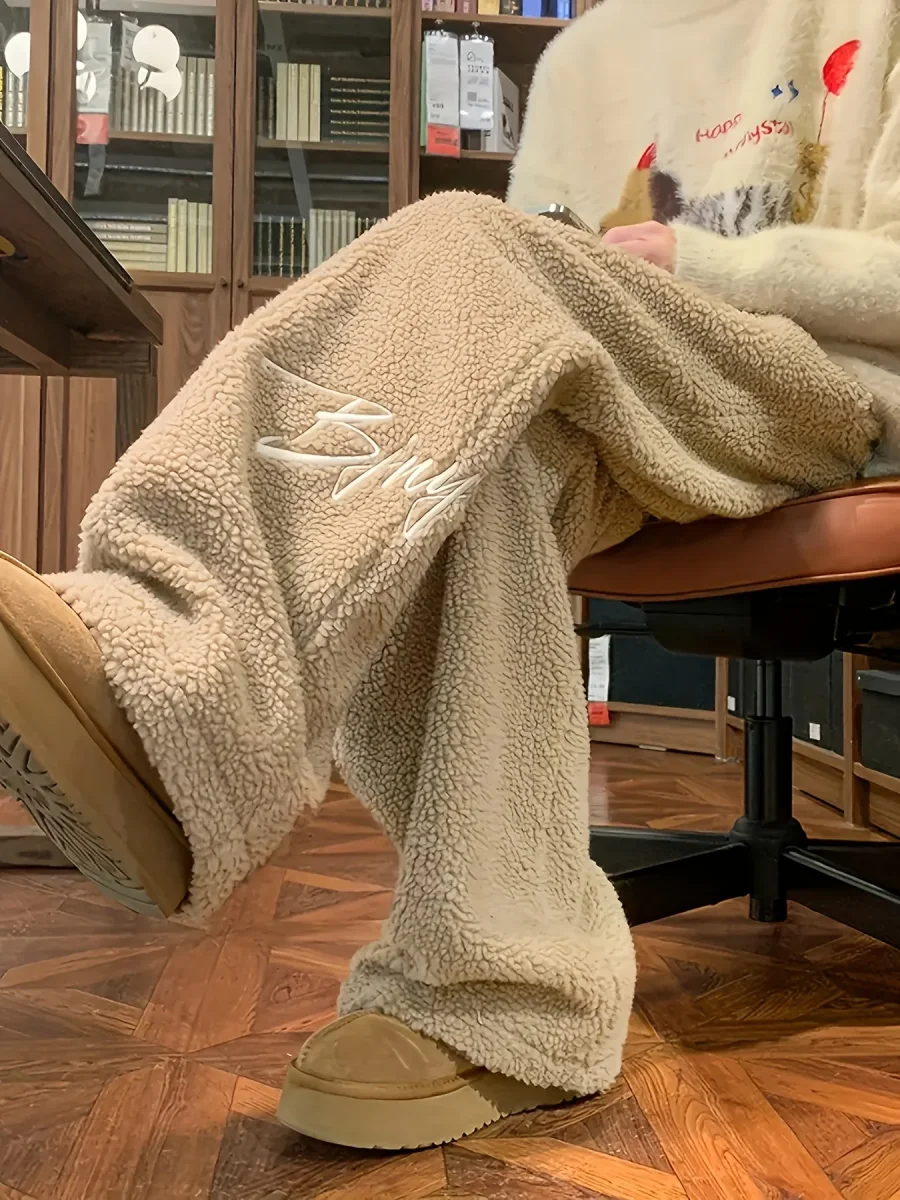 Pantalon large doux en tissu pelucheux avec broderie - Imagen 5