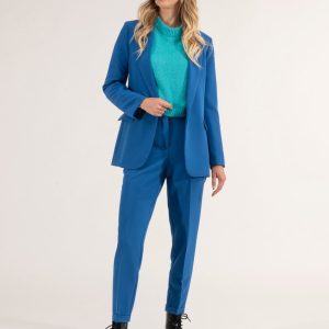 Traje un botón bolsillos tapa