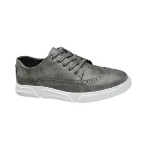Zapatos británicos de estilo «brogue» informales
