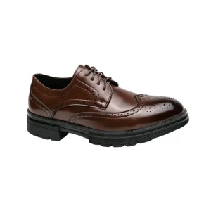 Zapatos de vestir elegantes de piel con adornos tipo brogue