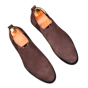 Elegantes botas Chelsea de ante