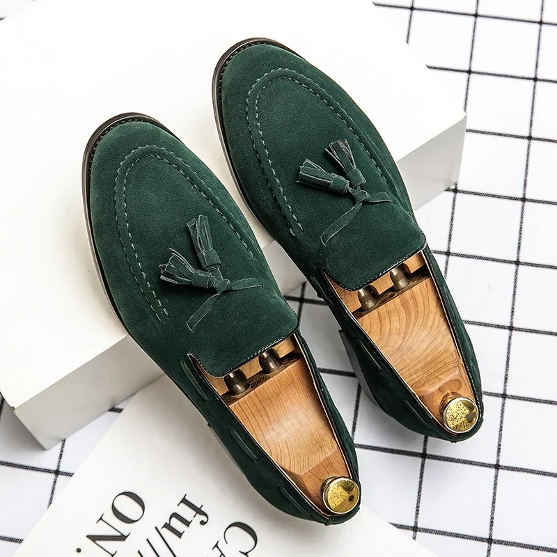 Mocasines elegantes de ante con borlas - Imagen 6