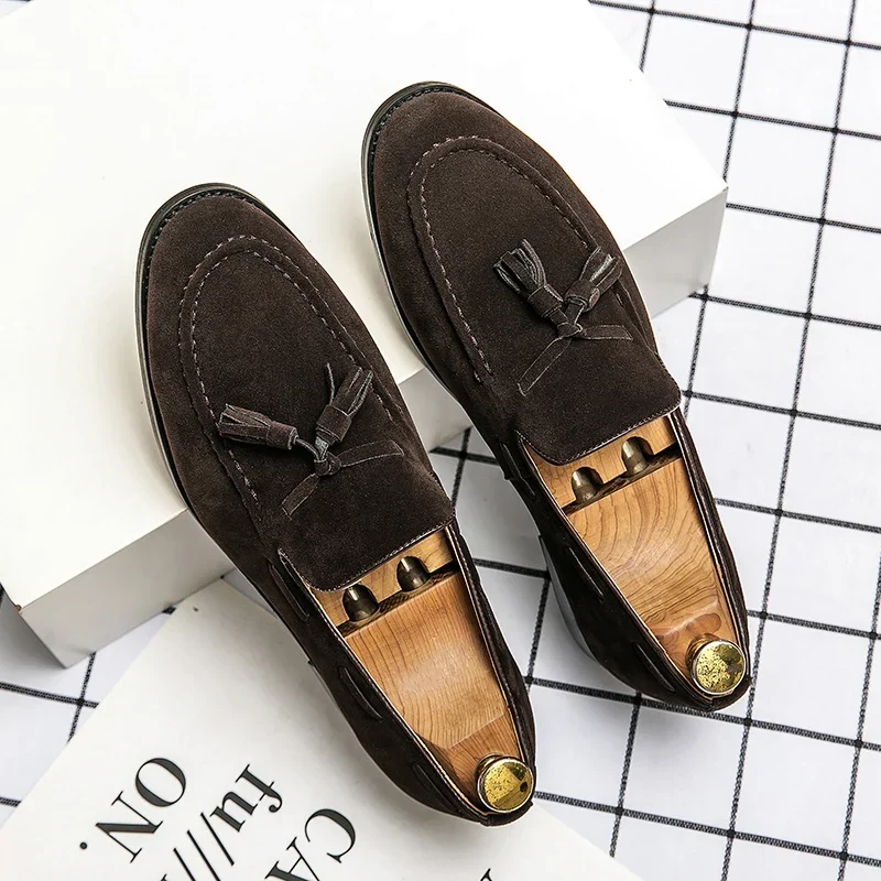 Mocasines elegantes de ante con borlas - Imagen 3