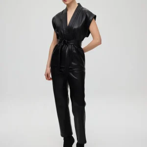SEAGRAM – Pantalón ecopiel negro MIOH