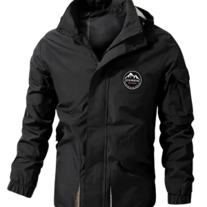 Elegante chaqueta militar de invierno