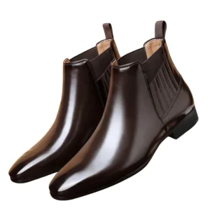 Botas elegantes de piel
