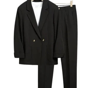 Conjunto elegante de corte holgado para hombre